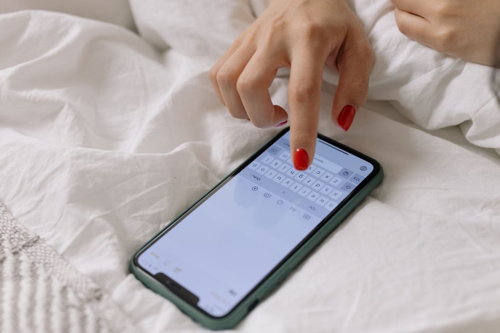 Jak rozpoznać fałszywy SMS od banku i nie stracić pieniędzy?