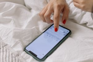 Jak rozpoznać fałszywy SMS od banku i nie stracić pieniędzy?
