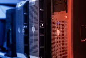 pCloud vs Icedrive: Szwajcarska czy brytyjska chmura z dożywotnią licencją?